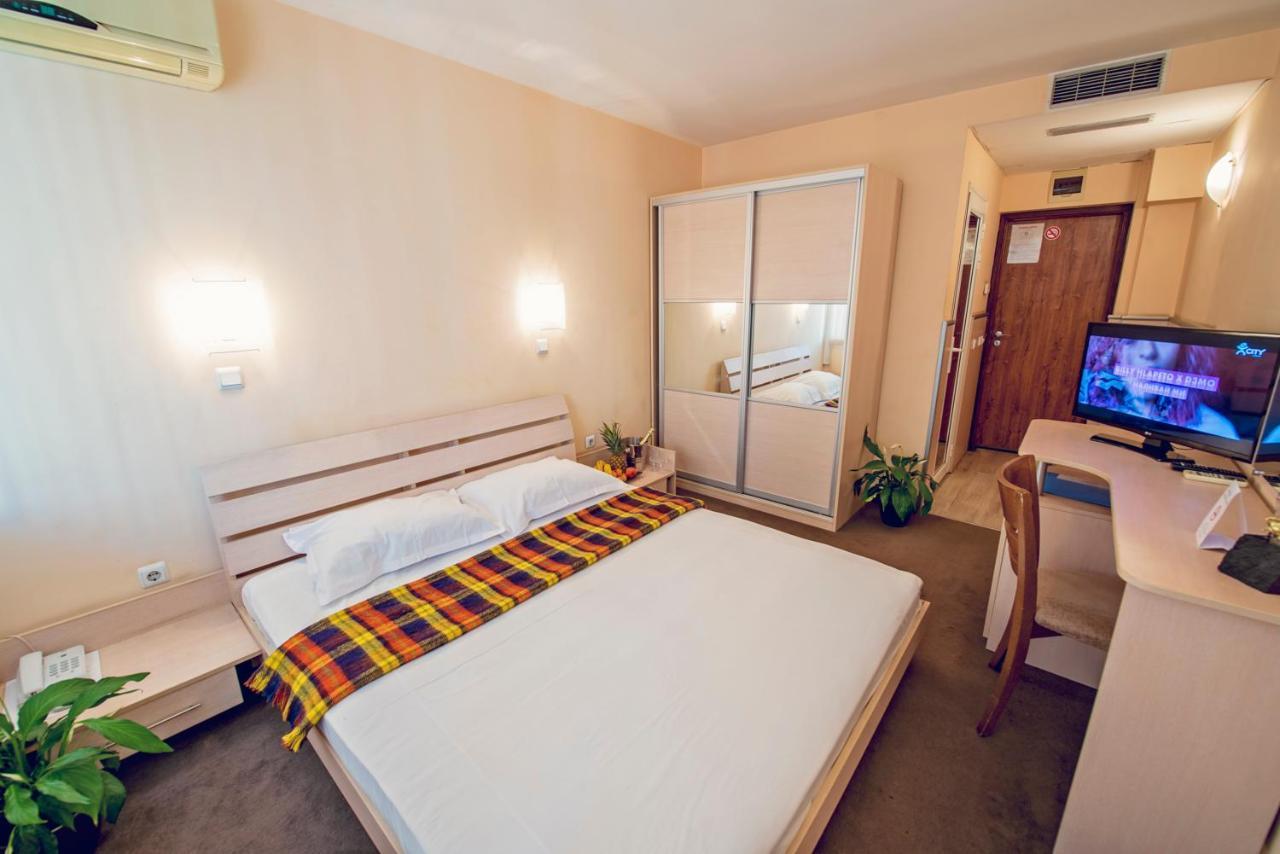 Family Hotel Gran Ivan Varna Extérieur photo